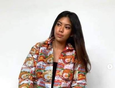 Influencer Reka Fesyen Dari Plastik Pembungkus Mee Segera Sampai Dapat Tawaran Dari Luar Negara