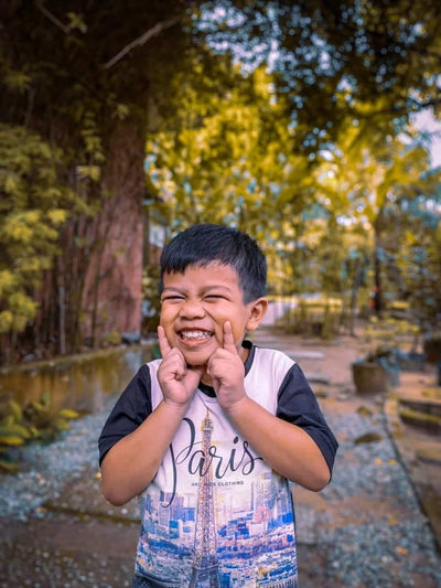 GAMBAR ANAK TERBAIK BILA DIAMBIL OLEH MAK DAN AYAH SENDIRI BUKAN JURUFOTO PROFESSIONAL