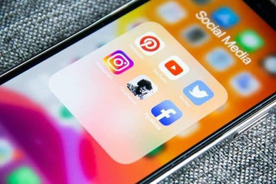 4 Cara Content Creator Boleh Dapat Duit Dari Mark Zubek